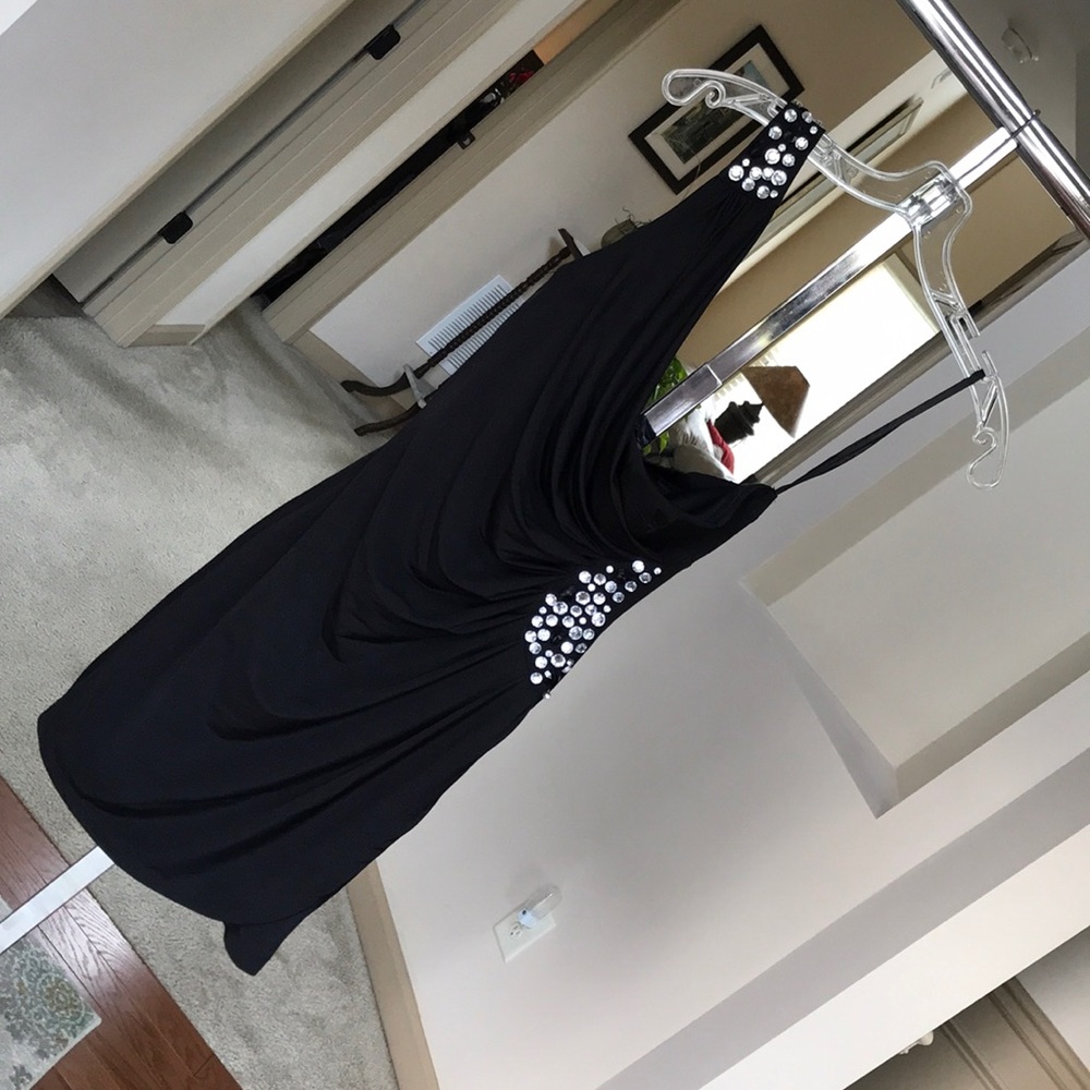 Quiro Short Black Formal / Homecoming Dress